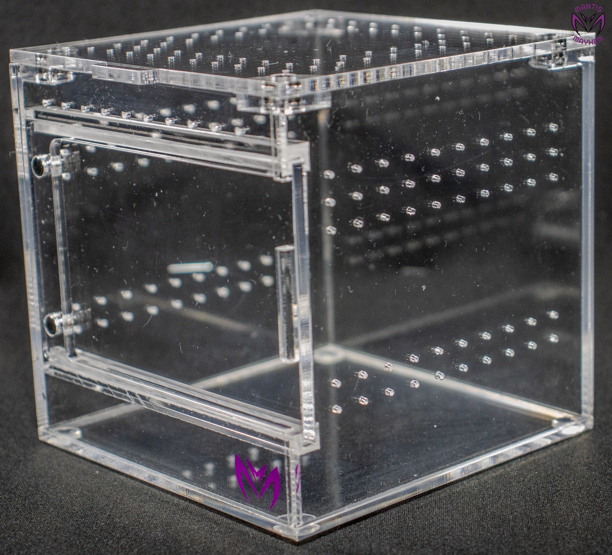 “Mini 100mm acrylic cube enclosure for true spiders and isopods”

“Clear spiderling tank with front sliding door and solid top”

“Compact insect enclosure made from 3mm acrylic with non-slip feet”