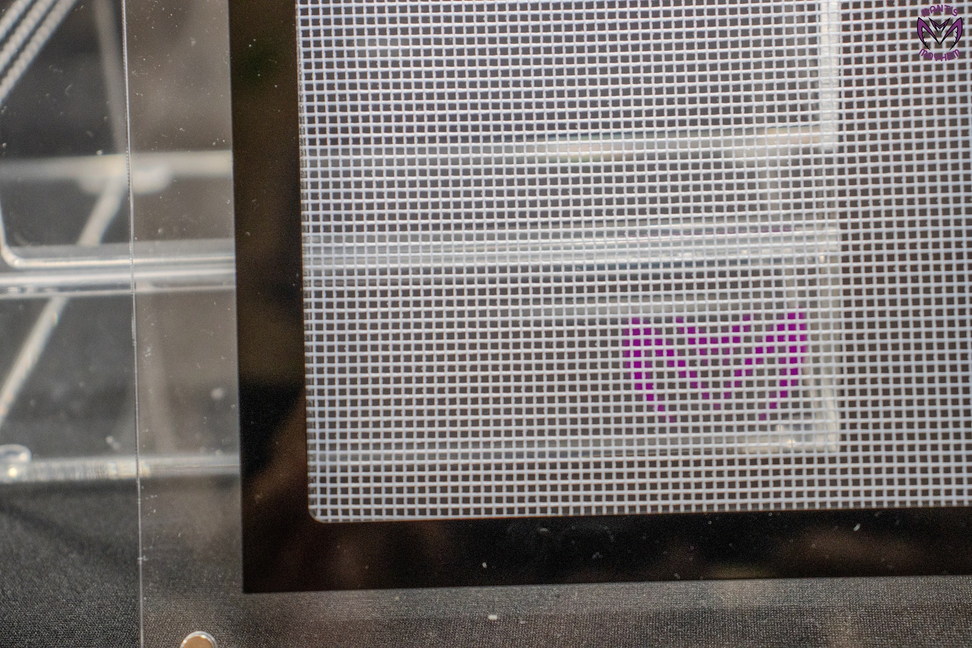 “Mesh-top arboreal mantis enclosure with sliding front door”

“Clear acrylic mantis tank with removable soft mesh lid”

“Tall insect enclosure ideal for arboreal mantis species”

